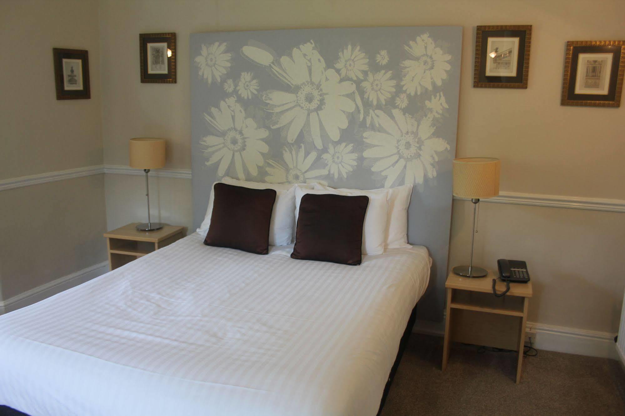 Nant Ddu Lodge Hotel & Spa เมอเทอร์ทิดฟิล ภายนอก รูปภาพ