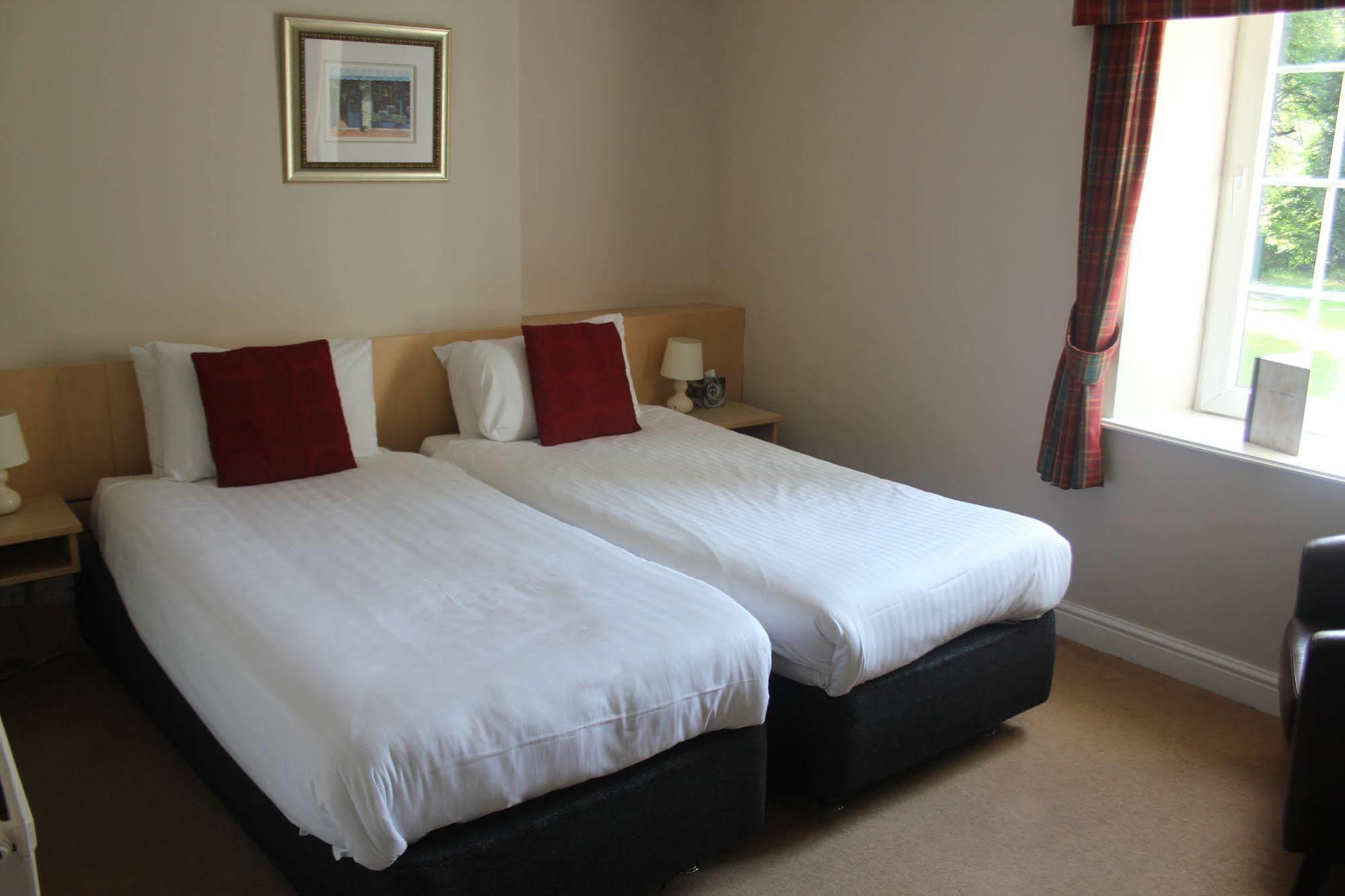 Nant Ddu Lodge Hotel & Spa เมอเทอร์ทิดฟิล ภายนอก รูปภาพ